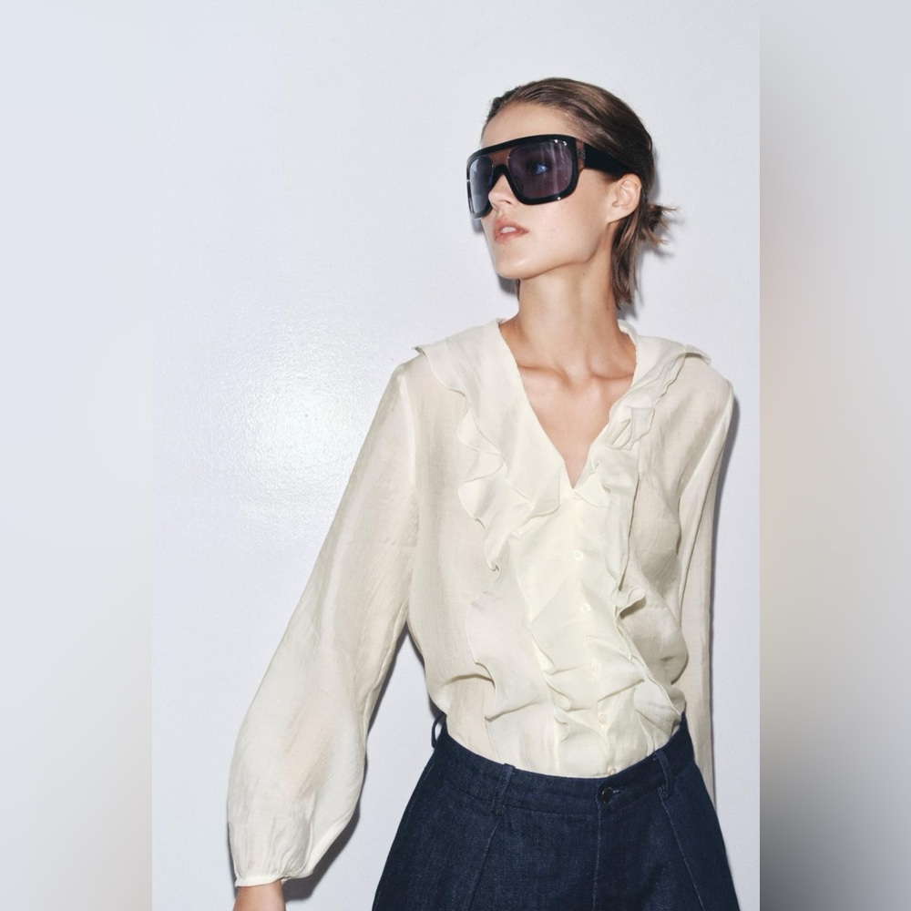 Zara NWT Romantic Victorian Ivory V Neck Long Puff Sleeve Ruffled Blouse (XS)